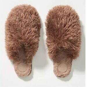 NWOT Anthropologie Fuzzy Slide Slippers Size Small